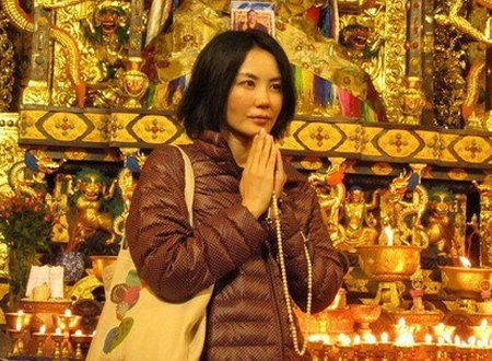 西藏萨迦寺高僧:对所谓王菲出家一事并不知情(图)