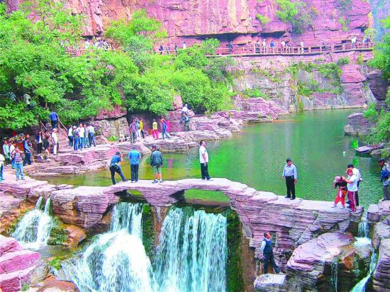 长假出游做好保险“自检课”