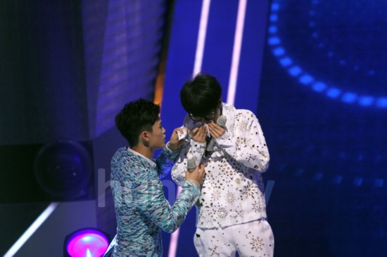 华晨宇曾轶可搭档得分首次垫底 首轮进入危险