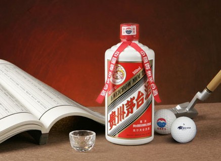 茅台十年神话落幕 高等光环遭重磅炸弹（组图）此外，在产能高速扩大的背景下，贵州茅台扩张的高成本也成为一大隐忧。在业绩下滑转型效果不佳的基础上，贵州茅台下一步如何转身自救，是其高层需要好好思考的一个问题。
