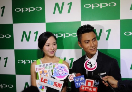 全球首款旋转摄像头 大屏智能机OPPO N1亮相