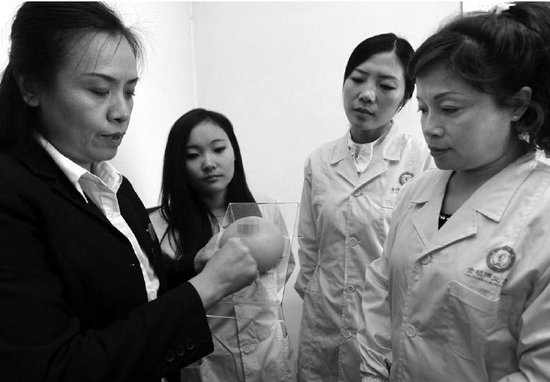 西安42人获催乳师证 28岁小伙三次学催乳被拒