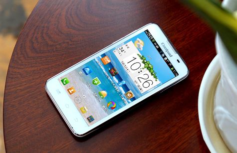 我的酷派手机不知道是什么型号的,要下载游戏