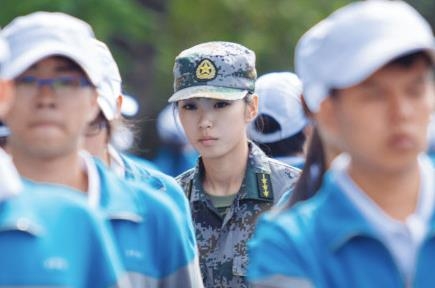 成都鱿鱼西施刁晗婧才貌双全月入10万 盘点网