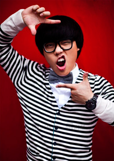 好声音冠军蘑菇头李琦 也爱玩死飞是好车手