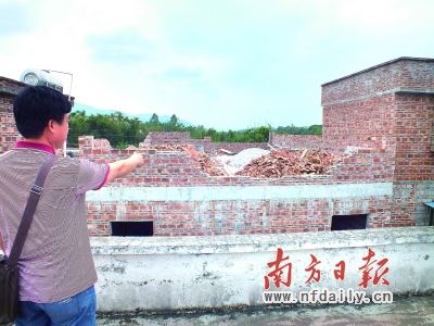 图为郭氏兄弟刚建又被责令拆除的房子。 魏金锋 摄