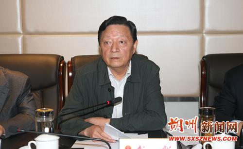 朔州市五届人大常委会第三十四次会议举行全体会议