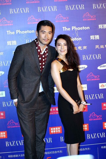 近镜头见光死: 芭莎明星慈善夜众女星近看吓一