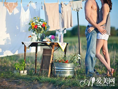 什么叫正确的爱情观 9837217698206348286.jpg