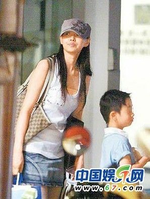 星二代名校曝光学费咋舌