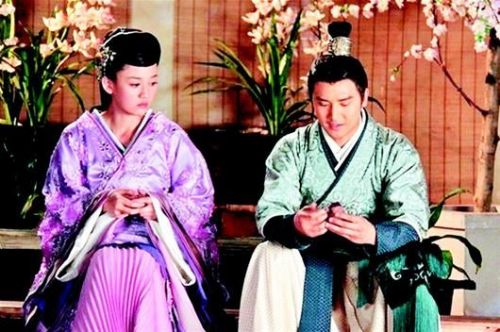 《<em>王的女人</em>》陈乔恩跳钢管舞 观众:想砸<em>电视</em>机