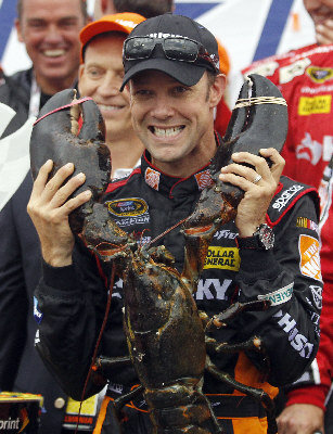 龙虾丰收价格大跌 美国加拿大渔民恐酿大战(图