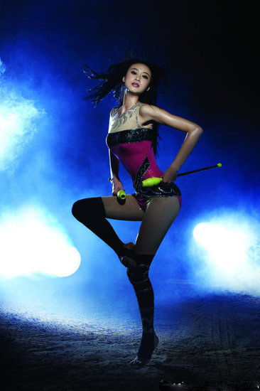 美女家教销魂黑丝当众艳舞 盘点性感狂野女教