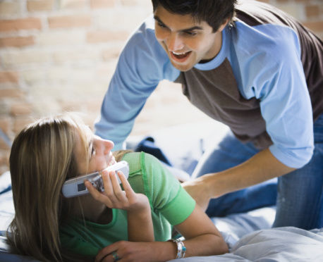 <em>抚摸女人</em>哪些<em>部位</em>能增强性欲?征服神秘<em>敏感</em>区