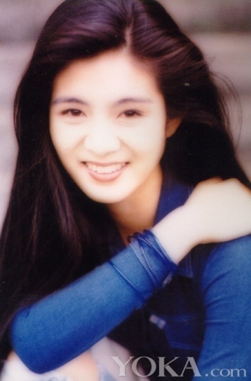 麦当娜18岁<em>裸体</em>写真曝光 还原女星最初青涩的