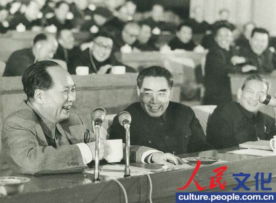 1962�~��A���@�����l�}�X�j�������u�@�|ĳ�]�Y�C�d�H�j�|�^�C�P���Ӧb�|�W�w��B�j�������}�ɦV�A�j�խn�����u�ܡA���u�l�A����ơA����ġ��C�o�O�L�b�j�|�D�u�x�W�C