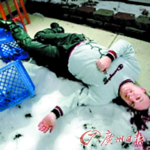 演员有怪癖只爱演死尸 自建网站晒扮死尸照[图