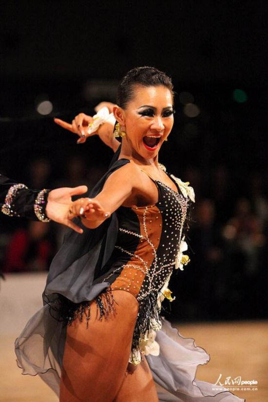 世界舞蹈锦标赛在沪举行 全球舞林高手大秀舞