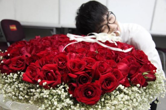 盘点快男生活照+华晨宇搔首弄姿欧豪狂卖萌