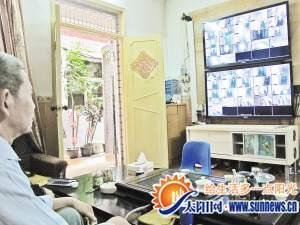 老李警务图片:七旬房东自费安装43个探头监控5栋出租楼(图)