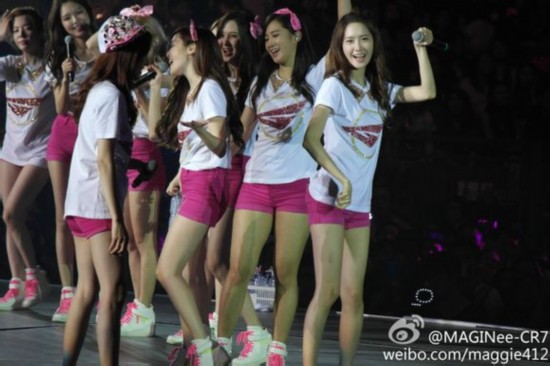 <em>少女时代香港演唱会</em>传闻意外:泰妍允儿夜店买