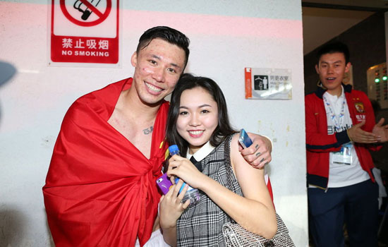 传郑智妻子邵娜拥8辆<em>宝马</em>【16】