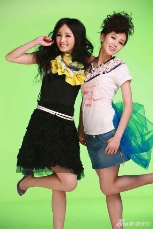 揭杨幂刘诗诗4年闺蜜暗斗史:公布恋情抢头条(