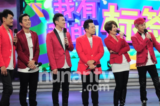 送子哥吴青峰做客《快乐大本营》 谢娜热情求