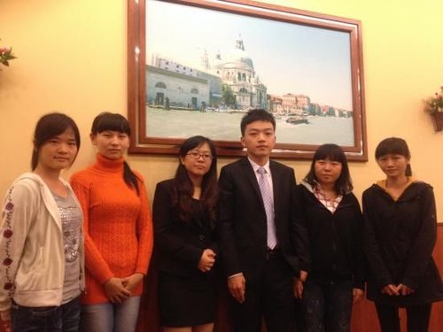 女大学生研发避孕丁字裤 可拆卸囊袋式丁字裤
