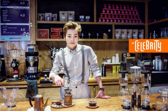 EXO成员XIUMIN拍写真变身咖啡师想考资格证