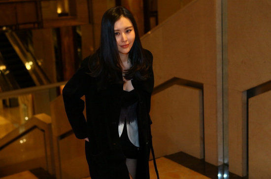 原标题:田朴珺鸽子蛋钻石 疑结婚抢章子怡鸽子