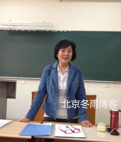 陈道明老婆杜宪教授授课近照曝光