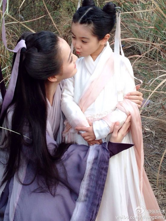 40张照片揭小小龙女萌度爆表 陈晓陈妍希跪求