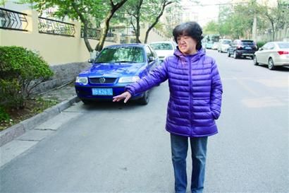 老人发病被好心女子送医 全城寻8天欲认干闺女