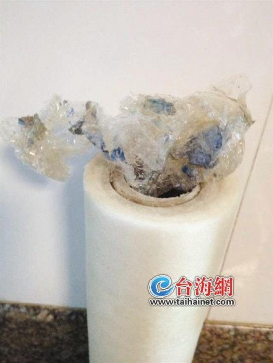 市民家里净水器的滤芯竟是塑料膜 商家予以否