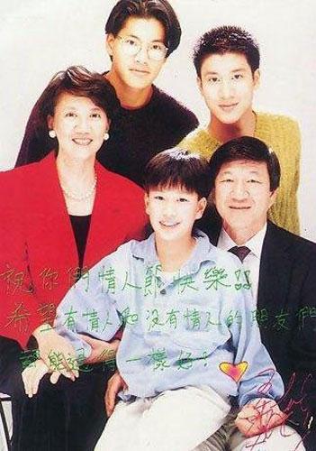 王力宏家人介绍<em>认识女友</em>10多年:看她长大【5】