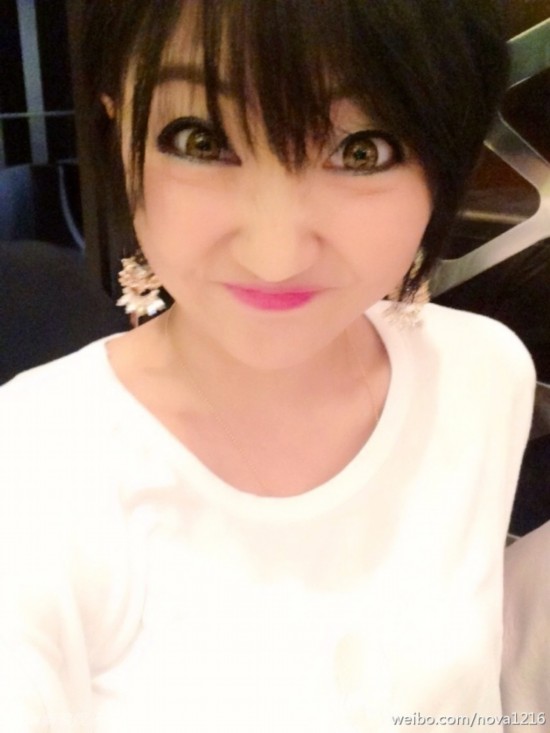 李云迪旧爱私照曝光+20张照片揭秘灯泡眼女孩