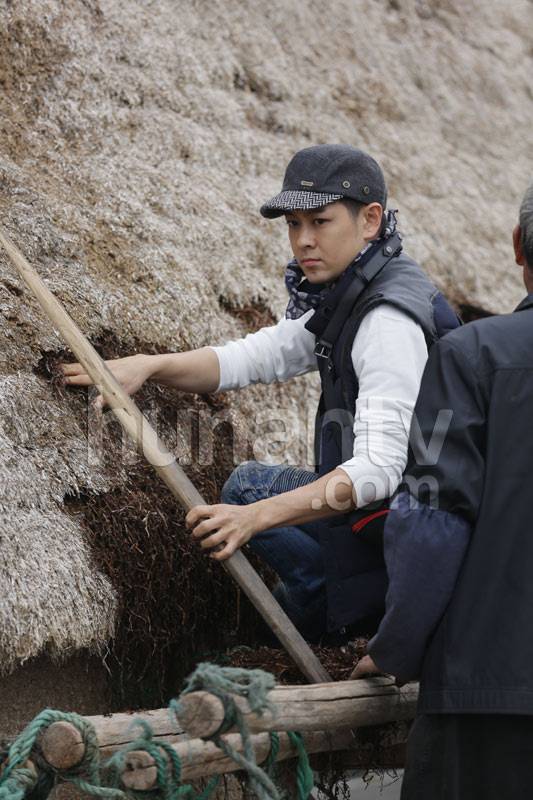 《爸爸去哪儿》萌娃海量高清图 王诗龄喂Kimi