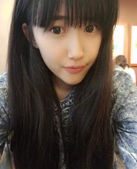 组图:人大<em>女神</em>微博晒<em>性感湿身</em>照 曝海量私照【