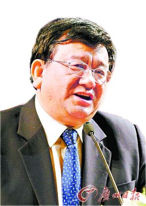 陈鸿宇风衣_陈鸿宇(2)