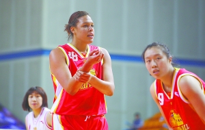 <em>北京金隅女篮</em>夺5连胜