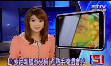 女主播温雅赤裸更衣爆乳遭拍 偷拍者露出半个