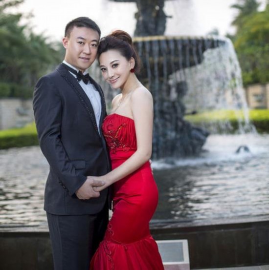 马琳张雅晴大婚唯美婚纱照曝光 新娘张雅晴曾