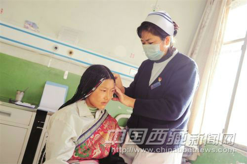 记西藏阿里藏医院护士长索南央金的16年守护