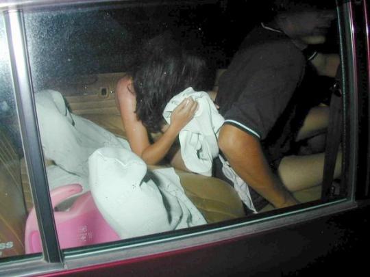 情侣裸睡遭居民围观 原来酒后玩<em>车震</em>(图)--陕西