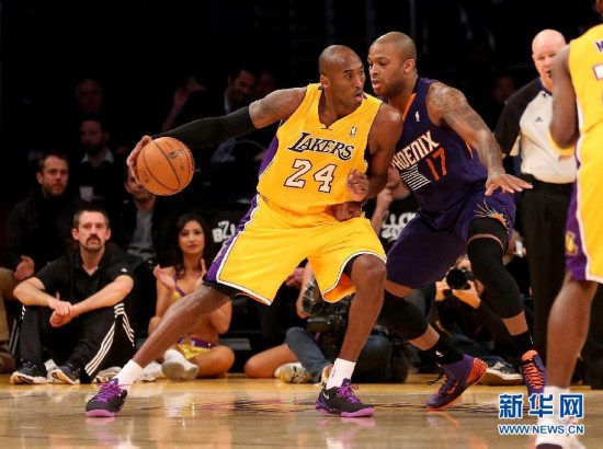 NBA常规赛:湖人不敌太阳(组图)