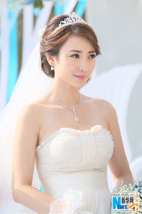 《咱们结婚吧》柳岩纯美婚纱写真(图【11】