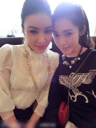 辣妈大赛秀<em>90后嫩</em>妈 单身网友称压力更大【图