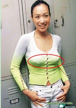 高清:甩奶露底抖胸 盤點走光露肉賺眼球明星【