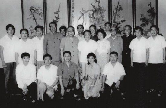 1981꣬СƽӼȫͬԱӰǰΪ³¡
